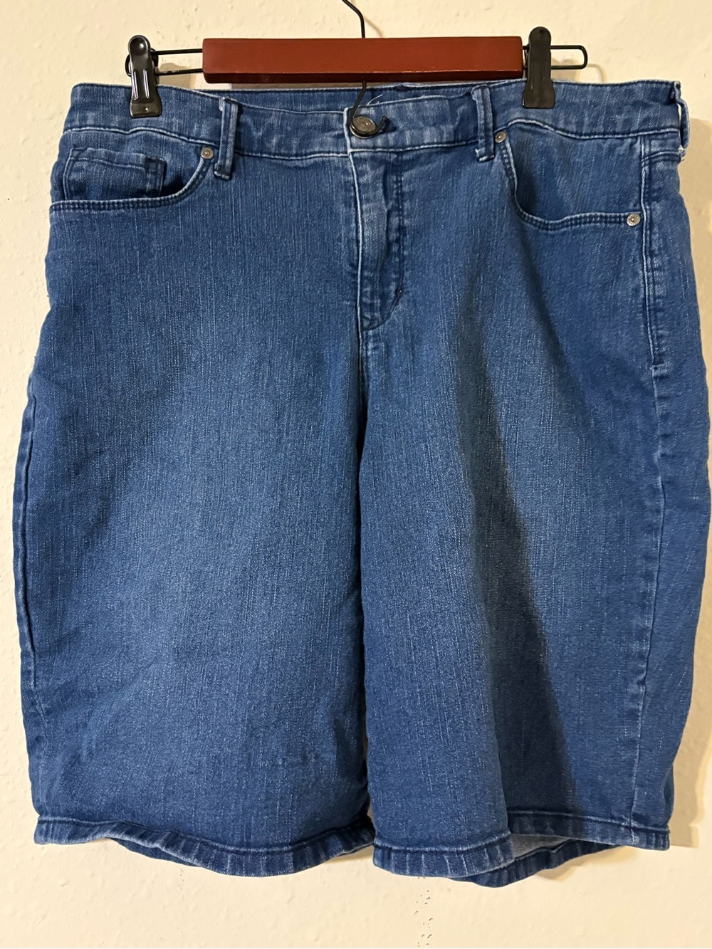 Gloria Vanderbilt High-Waist Denim Shorts in Medium Blue